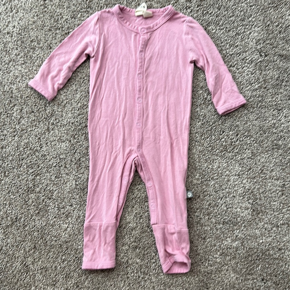 Kyte Baby long sleeve button romper